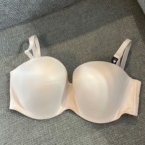 NWT Strapless Bra 36DDD